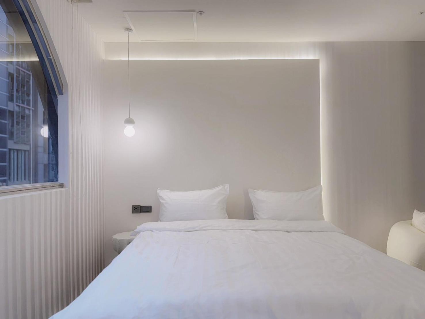 At Home Hotel Nanshi ไทเป ภายนอก รูปภาพ