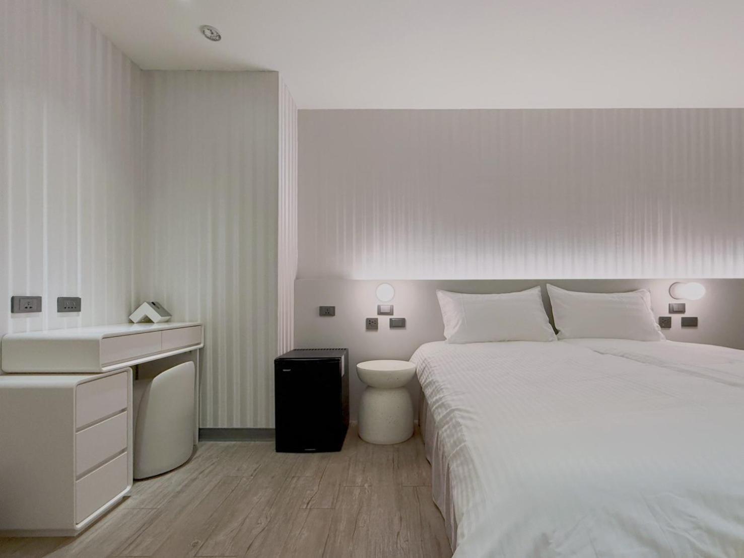 At Home Hotel Nanshi ไทเป ภายนอก รูปภาพ