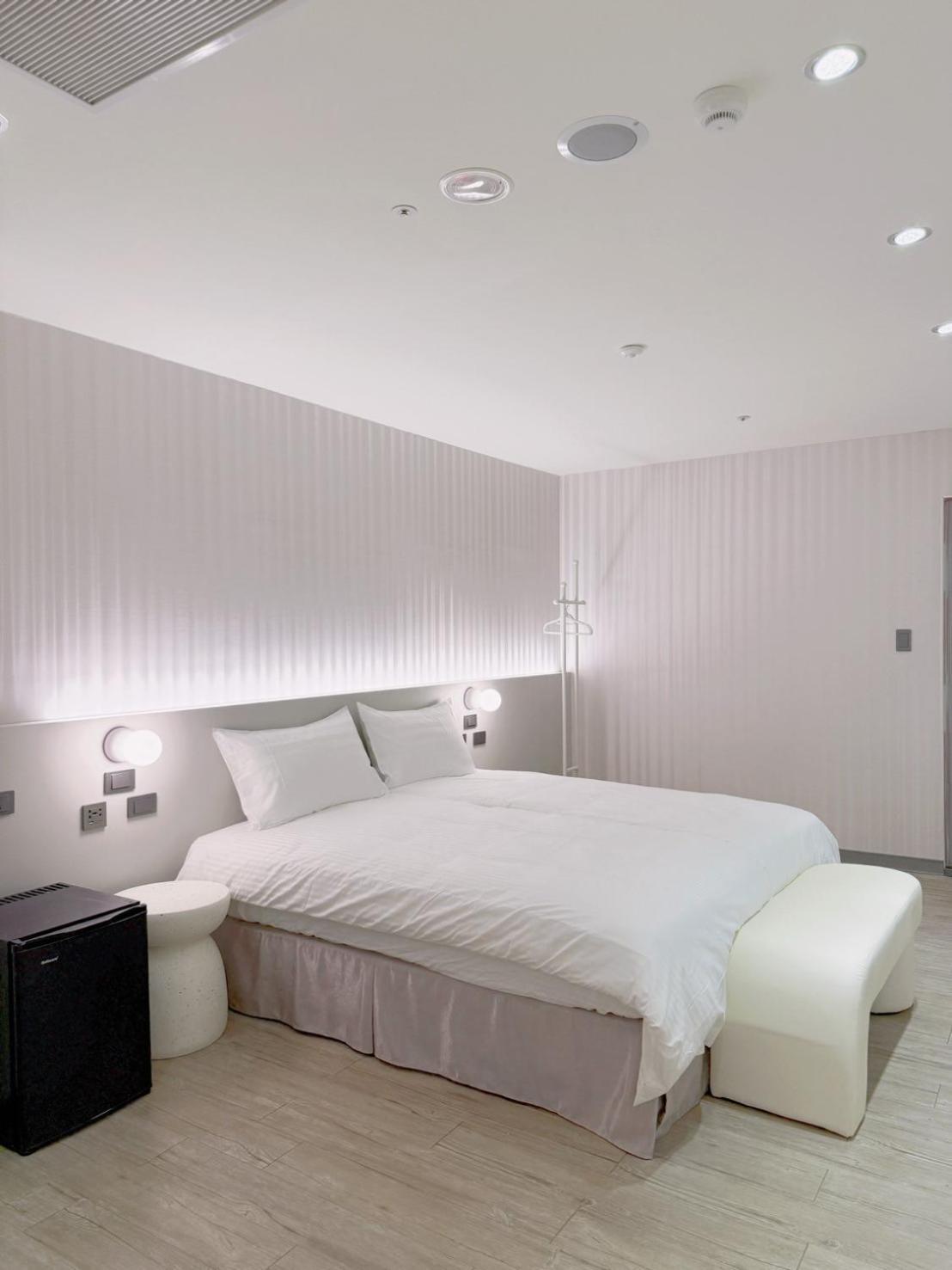 At Home Hotel Nanshi ไทเป ภายนอก รูปภาพ