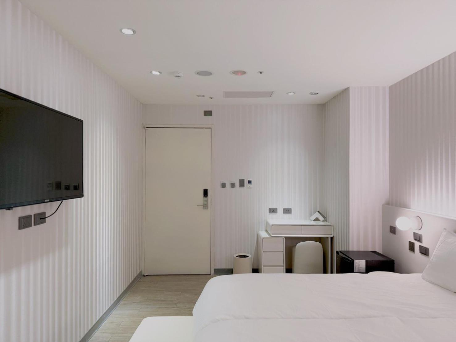At Home Hotel Nanshi ไทเป ภายนอก รูปภาพ