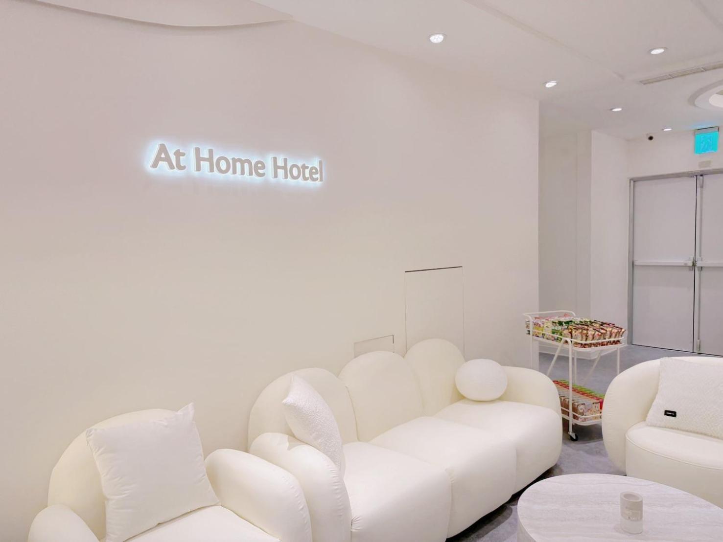 At Home Hotel Nanshi ไทเป ภายนอก รูปภาพ